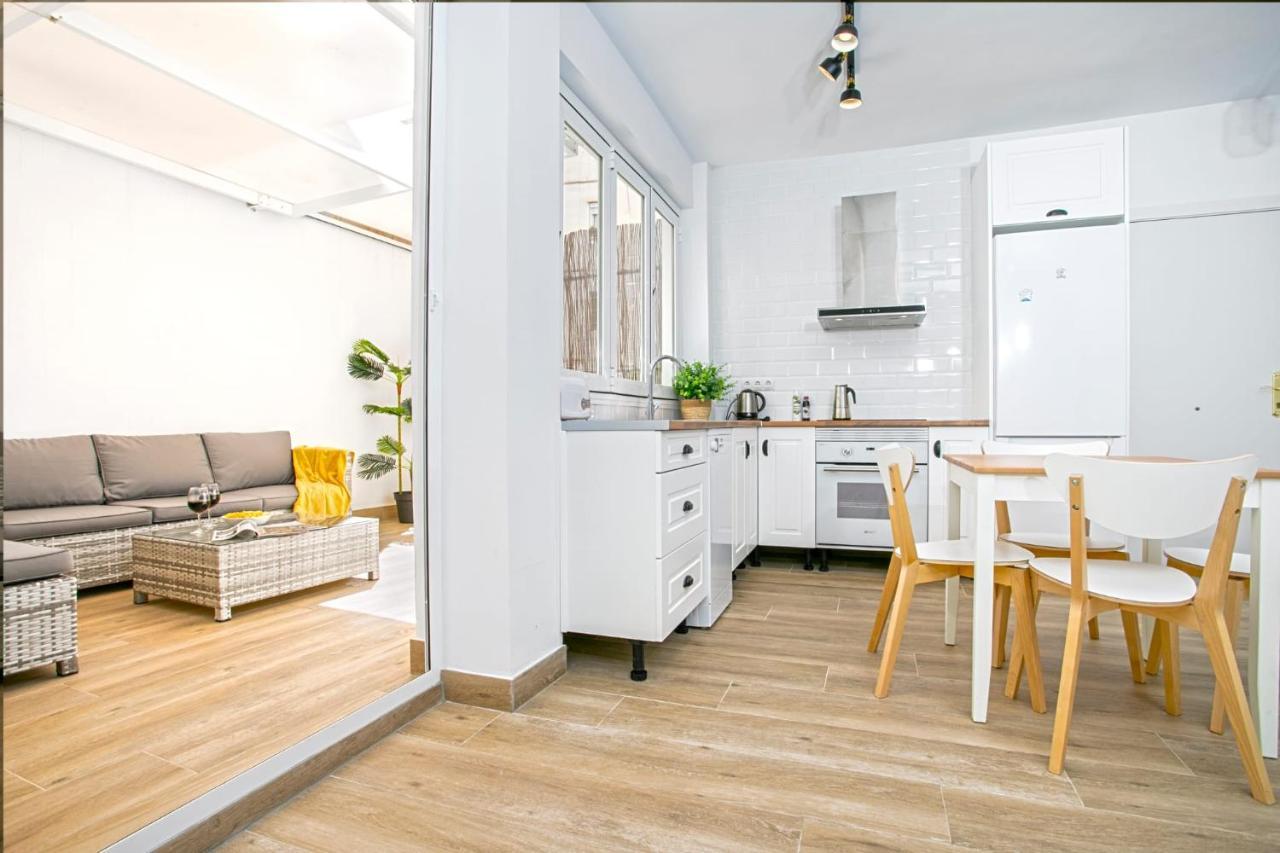 Precioso Apartamento Con Patio Málaga Esterno foto